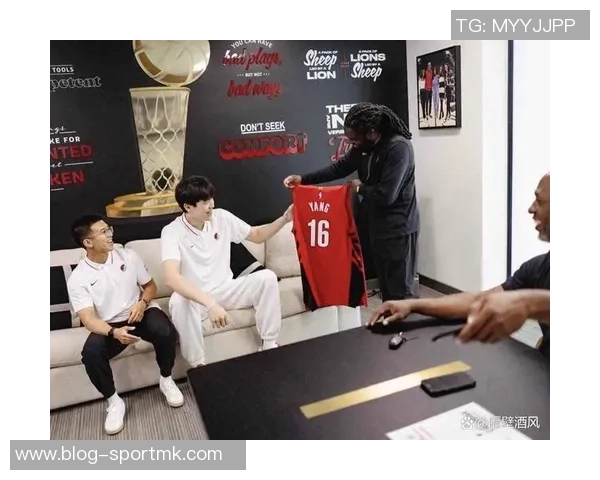 罗威飚中三分再度坐第一排杨瀚森与队友们欢乐庆祝瞬间回顾